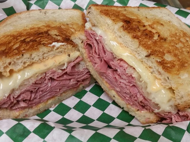 Beyer Deli food